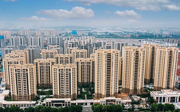 臨海城市高層建筑也無(wú)懼風(fēng)壓 安全耐久.jpg