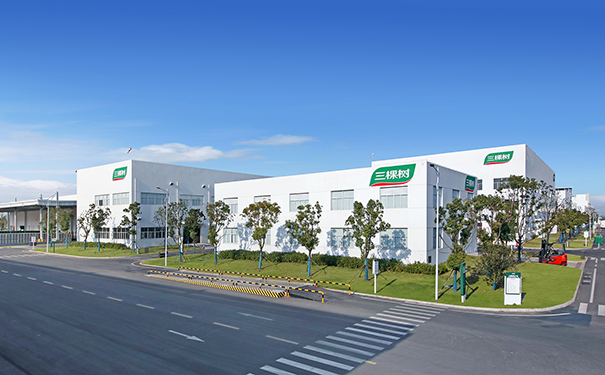 三棵樹漆廠家總部電話查詢!